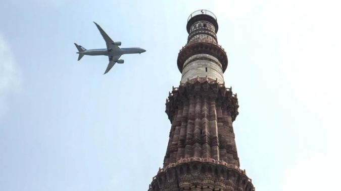 Qutb Minar model in teak to go under the hammer at UK auction house