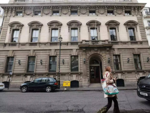London's elite male only Garrick Club allows women to join after 200 years