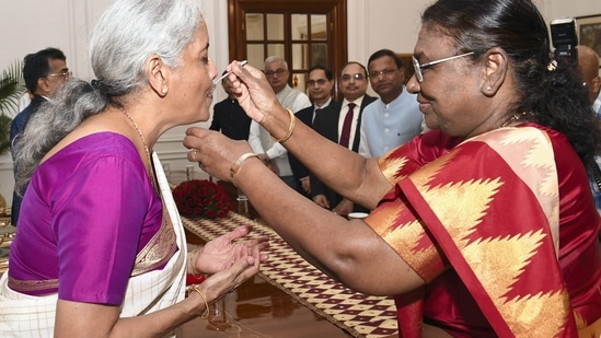 Union Minister of Finance and Corporate Affairs Nirmala Sitharaman called on President Droupadi Murmu at Rashtrapati Bhavan before presenting the Union Budget, in New Delhi. (PTI Photo)(PTI)