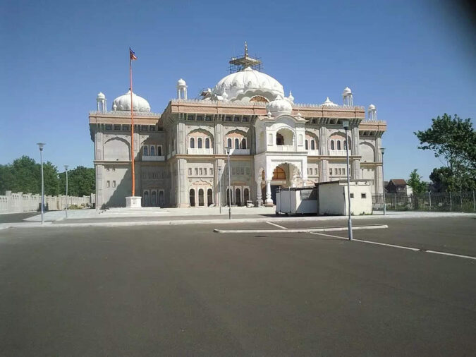 Hate Crimes Against Sikhs: Gravesend Gurudwara Stabbing: Two Sikh worshippers injured, 17-year-old arrested in Kent | World News