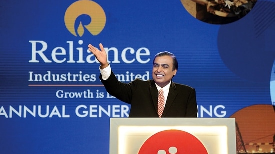 The total number of employees in Reliance Industries was 347,000 in 2023-24, but was 389,000 in 2022-23. (ANI)