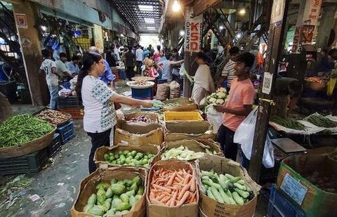 Vegetable prices were still elevated at 6.83%, compared to 29.32% a year ago. (PTI Photo)