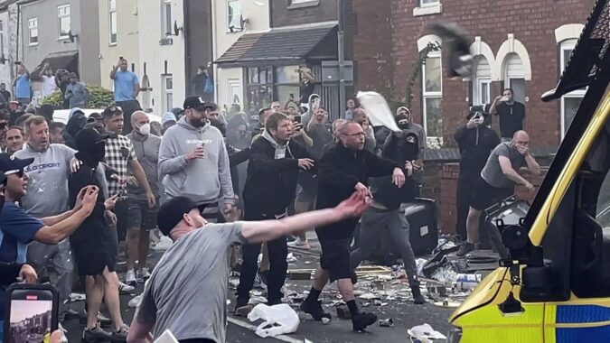 Violent protests in UK: Over 90 arrested as far-right demonstrations turn into riots, watch video