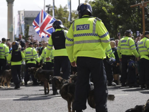 6,000 police at the ready to quell UK riots: Govt