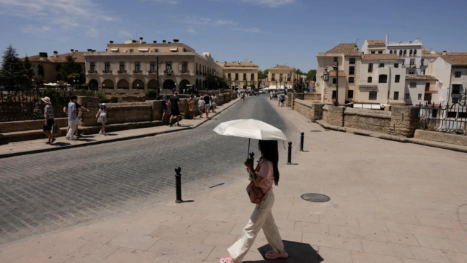 UK Heatwave: UK heatwave peaks at 34.8°C in Cambridge. How much hotter will it get?