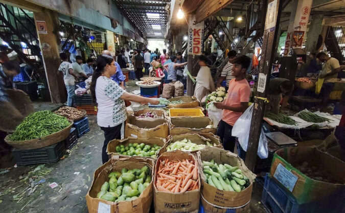 Wholesale inflation quickens to 2.36% in October over rising food prices