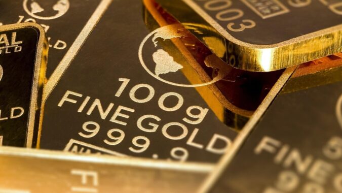 Gold nears record high ahead of US jobs report | Check today's rates