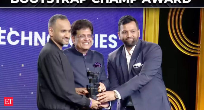 Minfy Technologies wins ET Startup 2025 Bootstrap Champ Award | Vijay Jain and Vivek Jain - The Economic Times Video