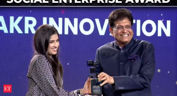 Chakr Innovation wins ET Startup 2025 Social Enterprise Award | Kushagra Srivastava - The Economic Times Video