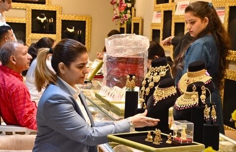Gold and silver jewellery, utensils, kitchenware, vehicles, clothing, electronics, and more witness substantial sales during Dhanteras. (ANI)