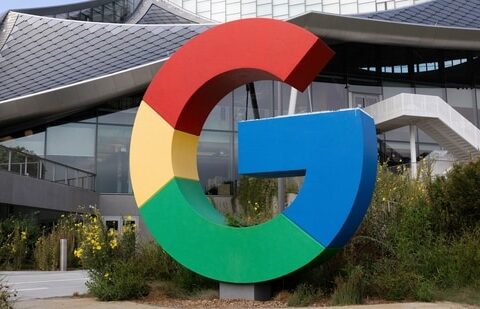 Alphabet views its AI spending—from data centres and custom AI chips to research and talent—as critical for Google Cloud to compete against Amazon Web Services and Microsoft Azure. (Bloomberg)