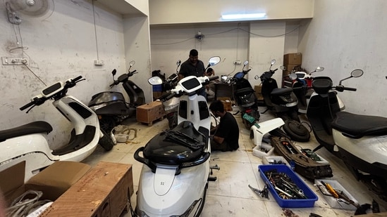 Ola Electric operates its own stores and service centres in India, in a departure from the industry norm of dealership model. (Tushar Deep Singh/HT)