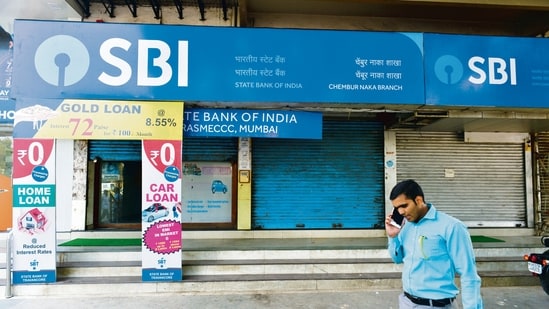 SBI plans to hire 3,500 officers in next 5 months to strengthen operations, service delivery| Business News Earlier this year, SBI Chairman C S Setty announced that the bank's total recruitment across categories would be about 18,000. (HT Photo/Representational Image)
