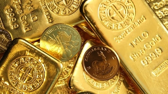 Gold is behaving like an elastic band that’s been pulled too far and is now snapping back hard. (Unsplash)