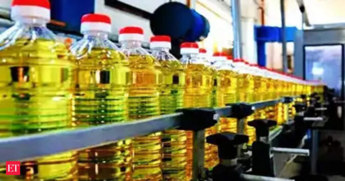 Edible oil imports up 22pc to Rs 1.61 lakh cr in 2024-25 mkt yr; volume flat: SEA ET logo