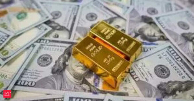 India’s forex reserves fall by $2.7 billion to $687.73 billion as of November 7 ET logo