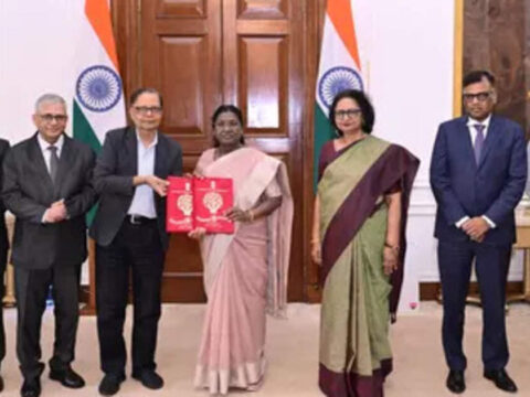 16th Finance CommissionSubmits Report to President