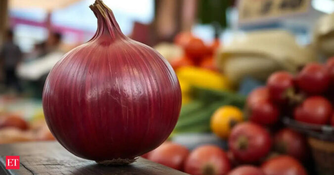 Now, Bangladesh Brings Onion Exporters to Tears