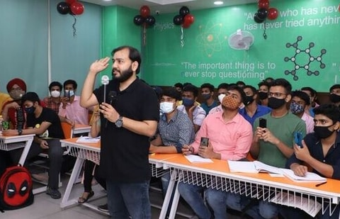 PhysicsWallah co-founder Alakh Pandey. (Livemint)