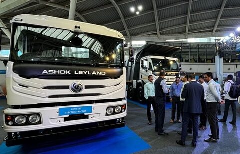 Net profit flat at ₹771 crore, revenue up 9.3%| Business News Ashok Leyland says it's well-positioned to achieve our mid-teen EBITDA goal in the medium-term. (Tushar Deep Singh/HT)