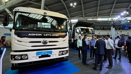 Net profit flat at ₹771 crore, revenue up 9.3%| Business News Ashok Leyland says it's well-positioned to achieve our mid-teen EBITDA goal in the medium-term. (Tushar Deep Singh/HT)