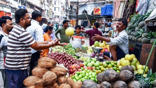 Vegetable prices declined 27.57% after a 21.38% fall a month ago. (ANI)