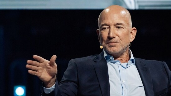 When Jeff Bezos stepped down after 27 years running Amazon, he was widely lauded as one of the best CEOs in tech history. If his new startup succeeds, it will likely come down in part to how relevant his management philosophy still is—or how much it has evolved. (Bloomberg)