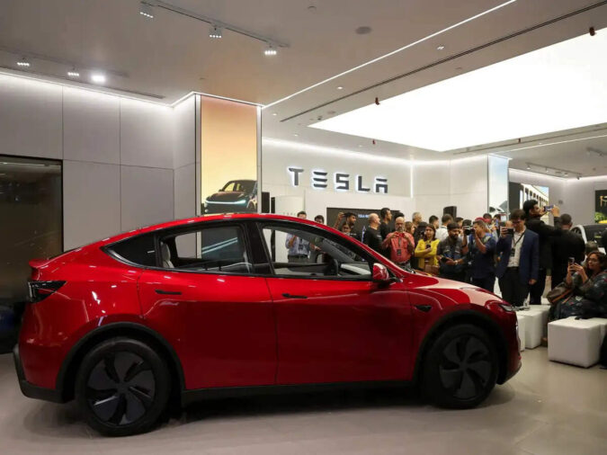 Tesla’s Model Y deliveries kick off in Gurugram; early buyers include Paytm’s Sharma, former Zomato CEO Rakesh Ranjan Tesla’s Model Y deliveries kick off in Gurugram; early buyers include Paytm’s Sharma, former Zomato CEO Rakesh Ranjan