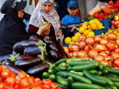 Nov retail inflation rises a tad to 0.7% ET logo