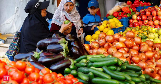 Nov retail inflation rises a tad to 0.7% ET logo