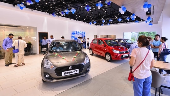 A Maruti Suzuki Arena showroom. Car sales in November were driven by model availability, demand for compact SUVs and year-end deals. (Mint)