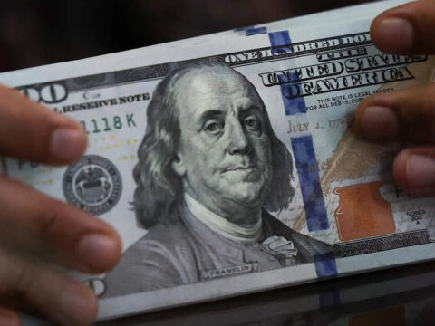 India’s forex reserves swell by $8.66 bn to hit an all-time high of $725.7 bn India's forex reserves