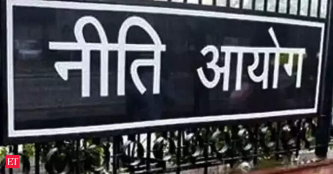 NITI Aayog calls for strengthening India’s apprenticeship ecosystem; proposes incentives & national mission ET logo