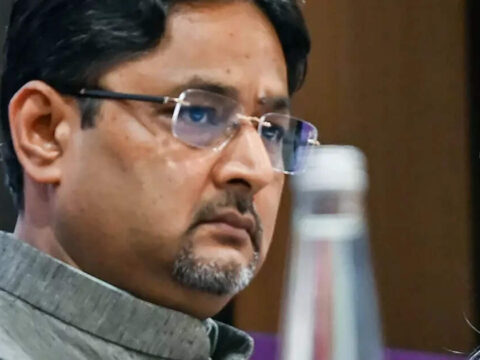 Customs procedures must enable faster global market access for exporters: Revenue Secretary ET logo