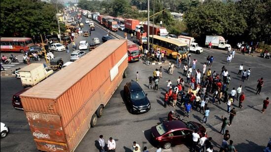 A busy road in Navi Mumbai. (HT Photo)
