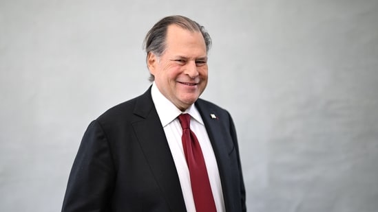 Salesforce is not giving pay hikes to its highest-level employees this year. What they’ll get instead Marc Benioff, chief executive officer of Salesforce Inc (Bloomberg)