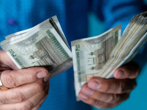 Central Govt Staff Seek ₹69K Floor Pay and DA Merger