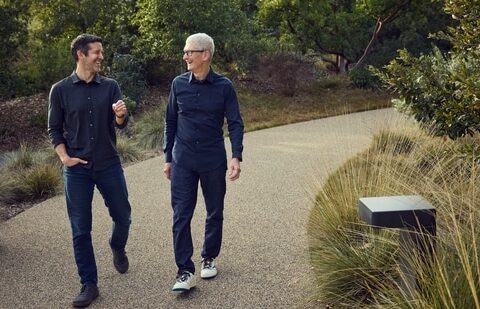 Apple CEO Tim Cook (right) with successor John Ternus.