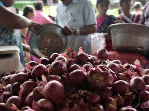 Centre to procure onions at Rs 12.35 per kg rate from farmers, says Chouhan ET logo