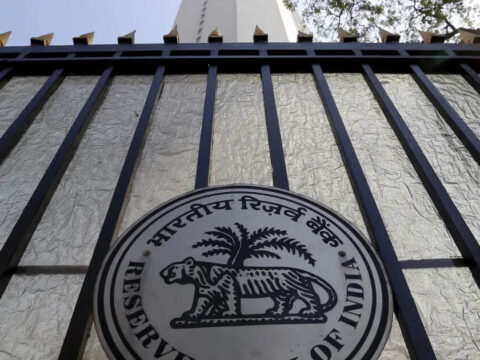 India’s near-term outlook clouded by supply risks, weather uncertainties: RBI report ET logo