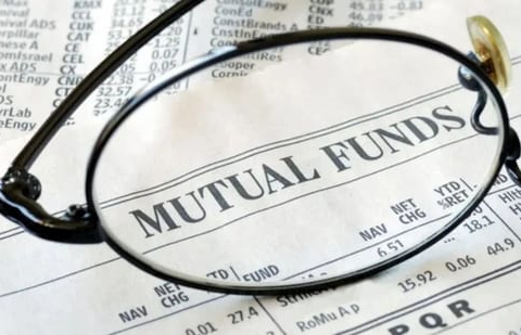 In April 2026, arbitrage mutual funds saw inflows surpassing  ₹12,000 crores, outperforming hybrid and equity schemes. This article delves into the mechanics of arbitrage funds, their returns, taxation, and why they are becoming a popular choice for risk-averse investors.