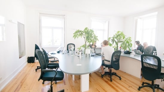 More U.S. CEOs last year crossed the once-rare pay threshold than in any year since 2021—and nearly a dozen topped $200 million. (Unsplash)