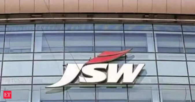 JSW Infra raises ₹7,503 crore via QIP to fund capex plan ET Logo