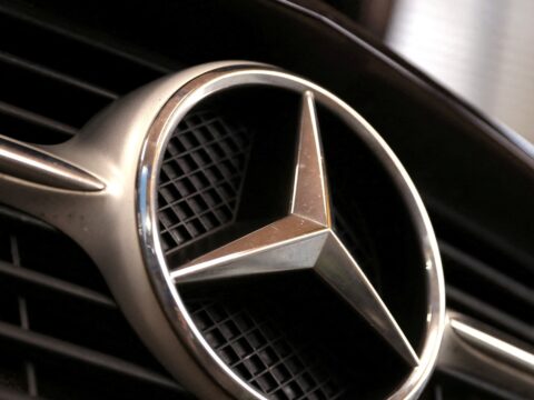 Mercedes recalls 310,667 US vehicles over a door lock issue as weak China sales, falling demand and intense competition force the carmaker to cut its forecast. (REUTERS/Dado Ruvic/Illustration/File Photo) (REUTERS)