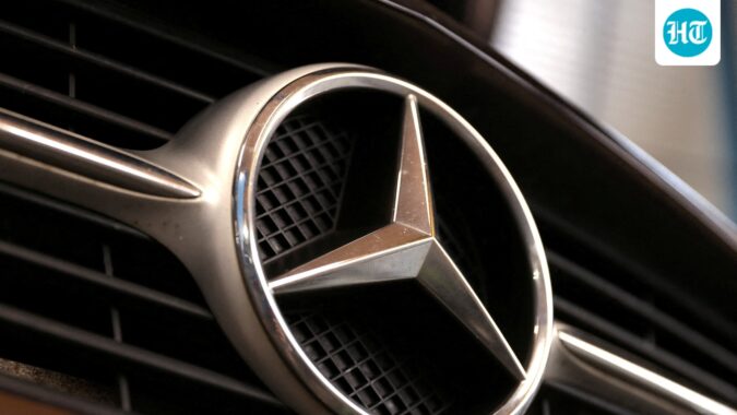 Mercedes recalls over 310,000 US vehicles as weak China sales hit forecast Mercedes recalls 310,667 US vehicles over a door lock issue as weak China sales, falling demand and intense competition force the carmaker to cut its forecast. (REUTERS/Dado Ruvic/Illustration/File Photo) (REUTERS)