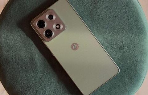 Motorola claims the Edge 70 Max has the brightest 2K resolution display in a phone. (Vishal Mathur/ HT Photo)