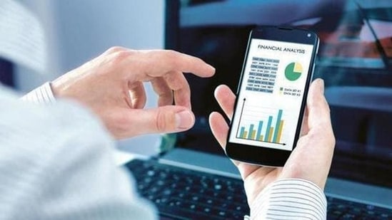 With the recent launch of new Large and Midcap Mutual Funds, investors are faced with a strategic choice. This article explores what these funds offer, their performance over the last decade, and provides insights on whether they are a sound investment option for long-term wealth creation. (iStock)