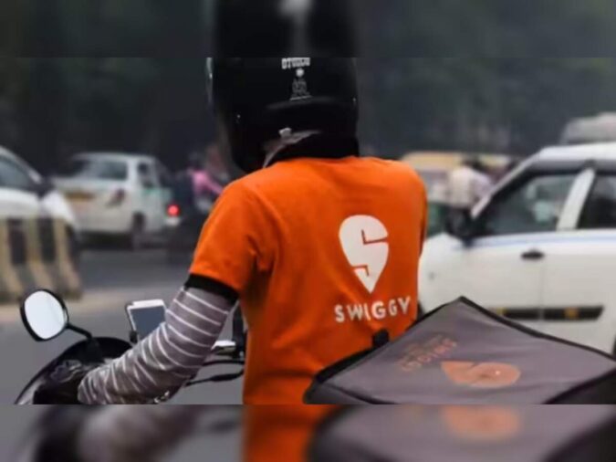 Swiggy shares slide over 2% after FSSAI issues 9 notices over consumer complaints Swiggy shares slide over 2% after FSSAI issues 9 notices over consumer complaints