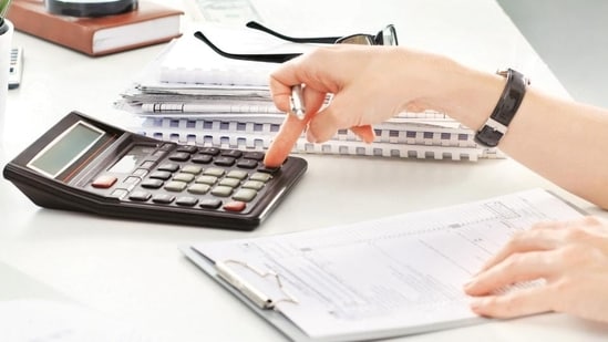 As July marks peak tax season, many receive their income tax refunds. This article reveals how to turn that refund into a financial game-changer. Rather than splurging, find out how to use this influx wisely to pay off debts, bolster your emergency fund, and invest for the future.