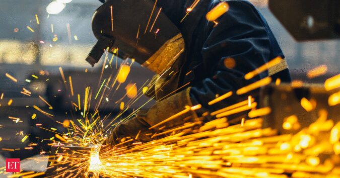 Manufacturing activity hits 5-year low as growth of new orders slows Mfg Activity Hits 5-yr Low as Growth of New Orders Slows